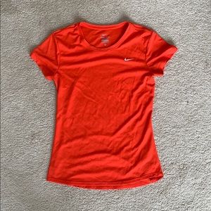 NWOT Women’s XS Nike Dri-Fit T Shirt